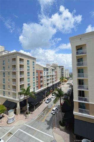 7280 SW 90th St 501, Miami, FL 33156