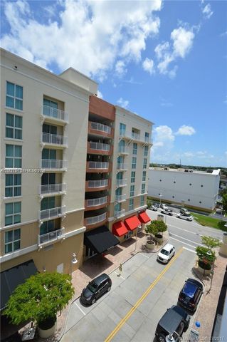 7280 SW 90th St 501, Miami, FL 33156