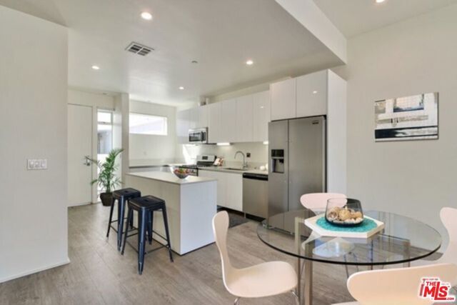1040 S Mariposa Avenue F203, Los Angeles, CA 90006