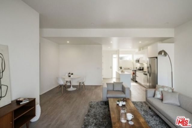 1040 S Mariposa Avenue F203, Los Angeles, CA 90006