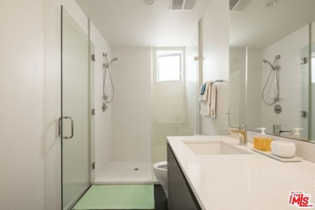 1040 S Mariposa Avenue F203, Los Angeles, CA 90006