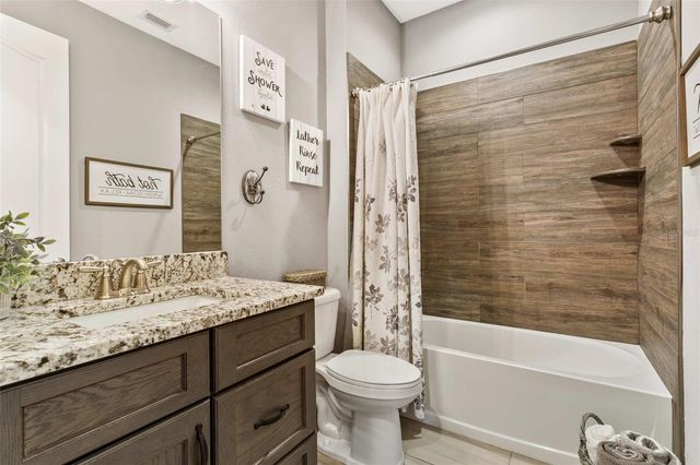 14805 SYDNEY HEIGHTS COURT, Dover, FL 33527