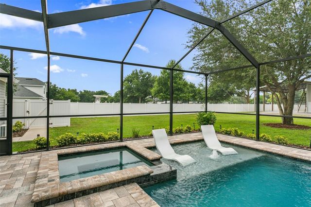 14805 SYDNEY HEIGHTS COURT, Dover, FL 33527