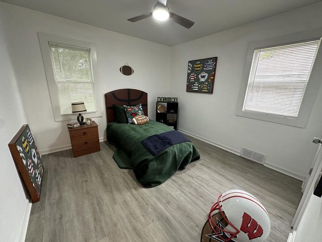 3729 E Morris AVENUE, Cudahy, WI 53110