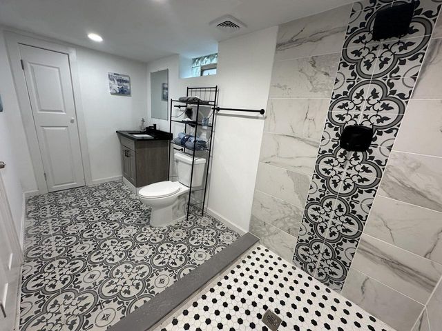 3729 E Morris AVENUE, Cudahy, WI 53110