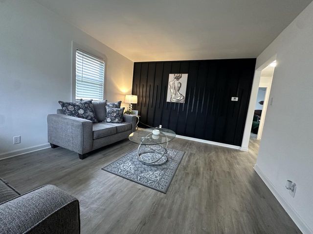 3729 E Morris AVENUE, Cudahy, WI 53110