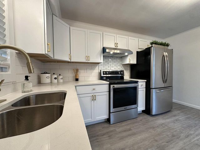 3729 E Morris AVENUE, Cudahy, WI 53110