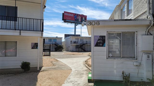 306 North Street 14, Houston, TX 77009
