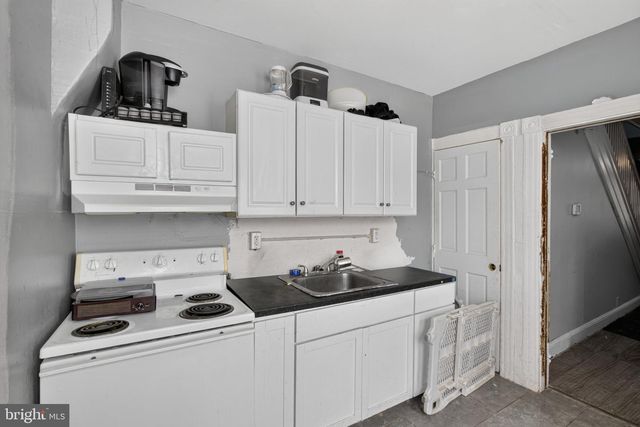 560 COATES ST, Coatesville, PA 19320