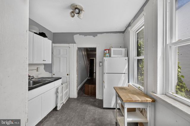 560 COATES ST, Coatesville, PA 19320
