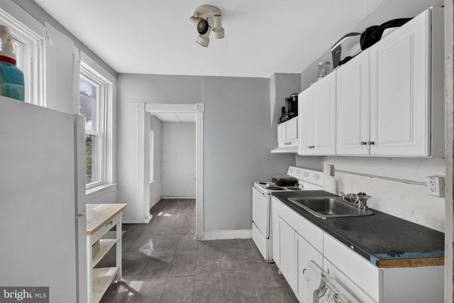 560 COATES ST, Coatesville, PA 19320
