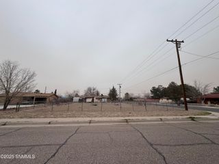 1107 Nevada Avenue, Las Cruces, NM 88001