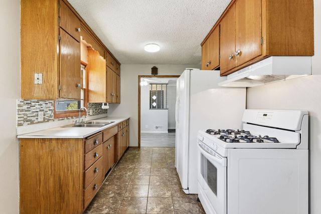 1118 Selby Avenue, Saint Paul Park, MN 55071