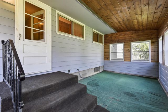 1118 Selby Avenue, Saint Paul Park, MN 55071