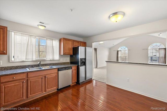 28360 Carlton Way Drive, Novi, MI 48377