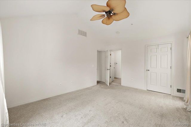 28360 Carlton Way Drive, Novi, MI 48377