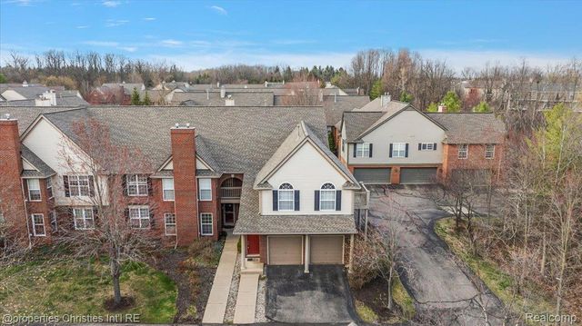28360 Carlton Way Drive, Novi, MI 48377