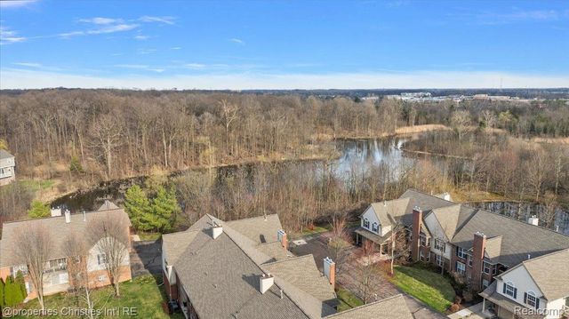 28360 Carlton Way Drive, Novi, MI 48377