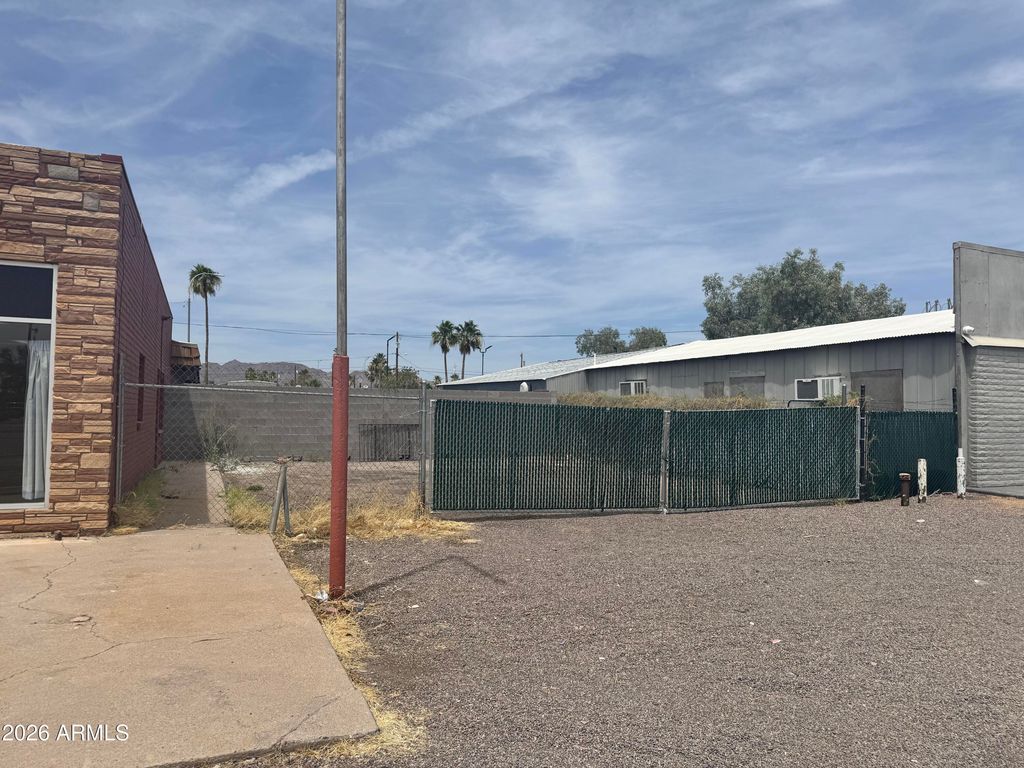 105 N DELAWARE Drive, Apache Junction, AZ 85120 — photo 2