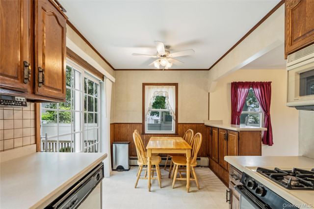 5 Center Court, Bethpage, NY 11714