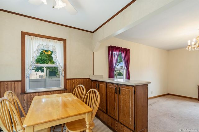 5 Center Court, Bethpage, NY 11714