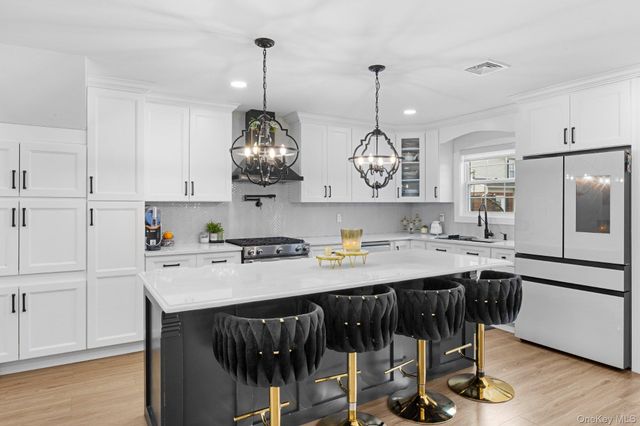 495 Russell Street, Baldwin, NY 11510