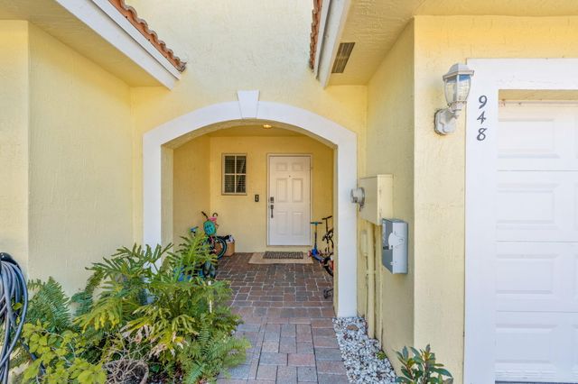 948 Imperial Lake Road, Lake Belvedere Estates, West Palm Beach, FL 33413