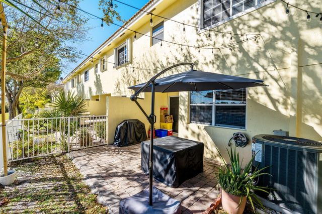 948 Imperial Lake Road, Lake Belvedere Estates, West Palm Beach, FL 33413