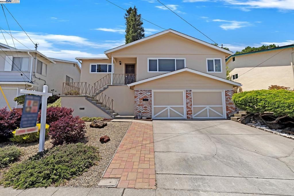 Image 1 of property listing at 16651 Selby Dr, San Leandro, CA 94578