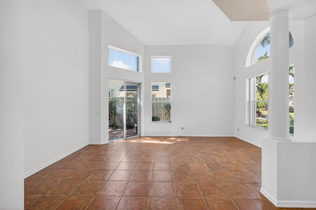 3057 Genoa Lane, Jupiter, FL 33477