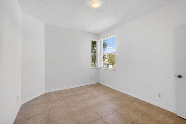 3057 Genoa Lane, Jupiter, FL 33477