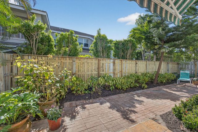 3057 Genoa Lane, Jupiter, FL 33477