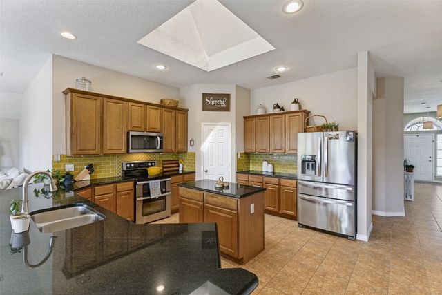 720 Date Court, Burleson, TX 76028