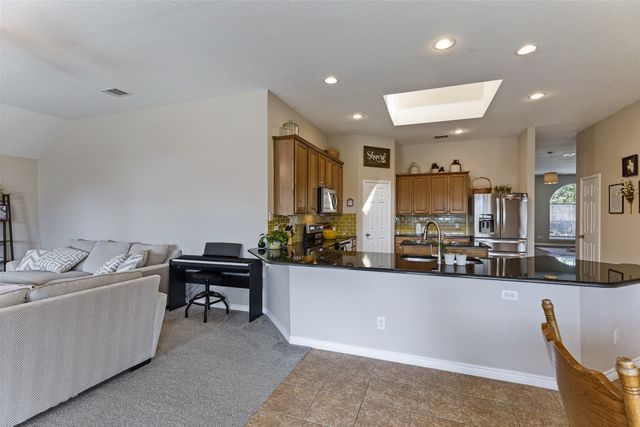 720 Date Court, Burleson, TX 76028