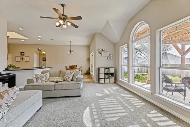 720 Date Court, Burleson, TX 76028