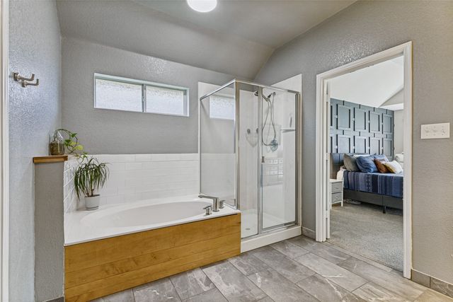 720 Date Court, Burleson, TX 76028