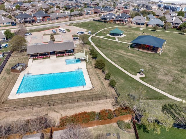 720 Date Court, Burleson, TX 76028