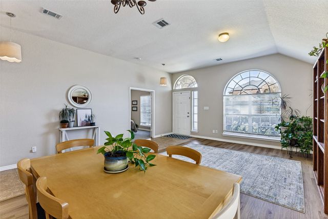 720 Date Court, Burleson, TX 76028