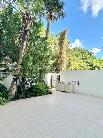 2200 Brickell Ave. GV02, Miami, FL 33129