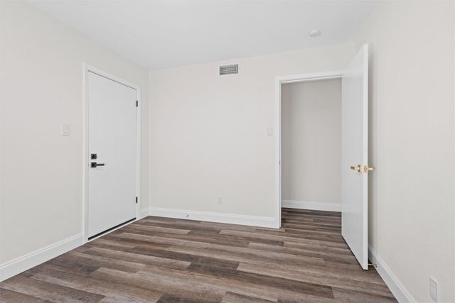 1104 Waggoner Drive, Arlington, TX 76013