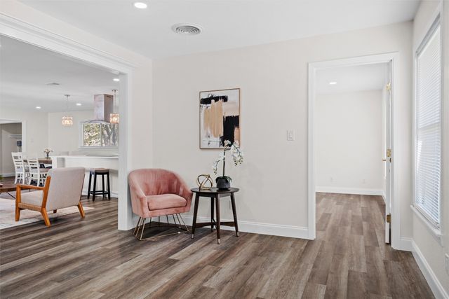 1104 Waggoner Drive, Arlington, TX 76013