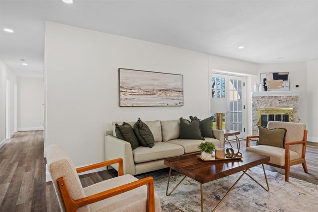 1104 Waggoner Drive, Arlington, TX 76013