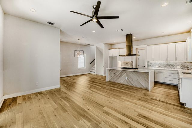5002 Pecan Springs RD 6, Austin, TX 78723