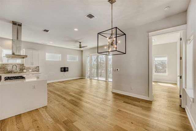 5002 Pecan Springs RD 6, Austin, TX 78723