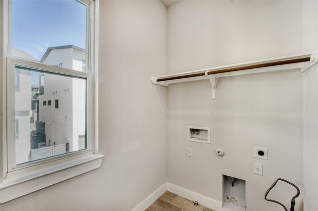 5002 Pecan Springs RD 6, Austin, TX 78723