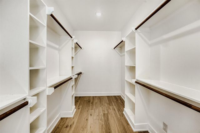 5002 Pecan Springs RD 6, Austin, TX 78723