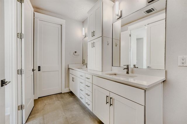5002 Pecan Springs RD 6, Austin, TX 78723