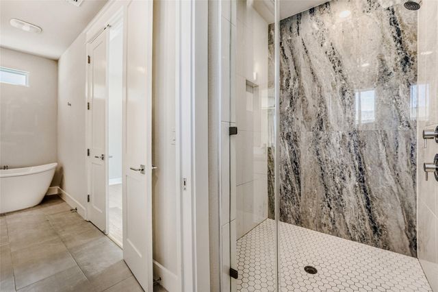 5002 Pecan Springs RD 6, Austin, TX 78723