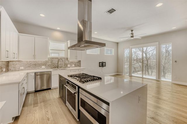 5002 Pecan Springs RD 6, Austin, TX 78723