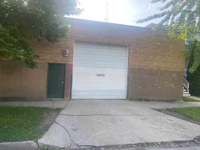 3452 N Elston Avenue, Chicago, IL 60618
